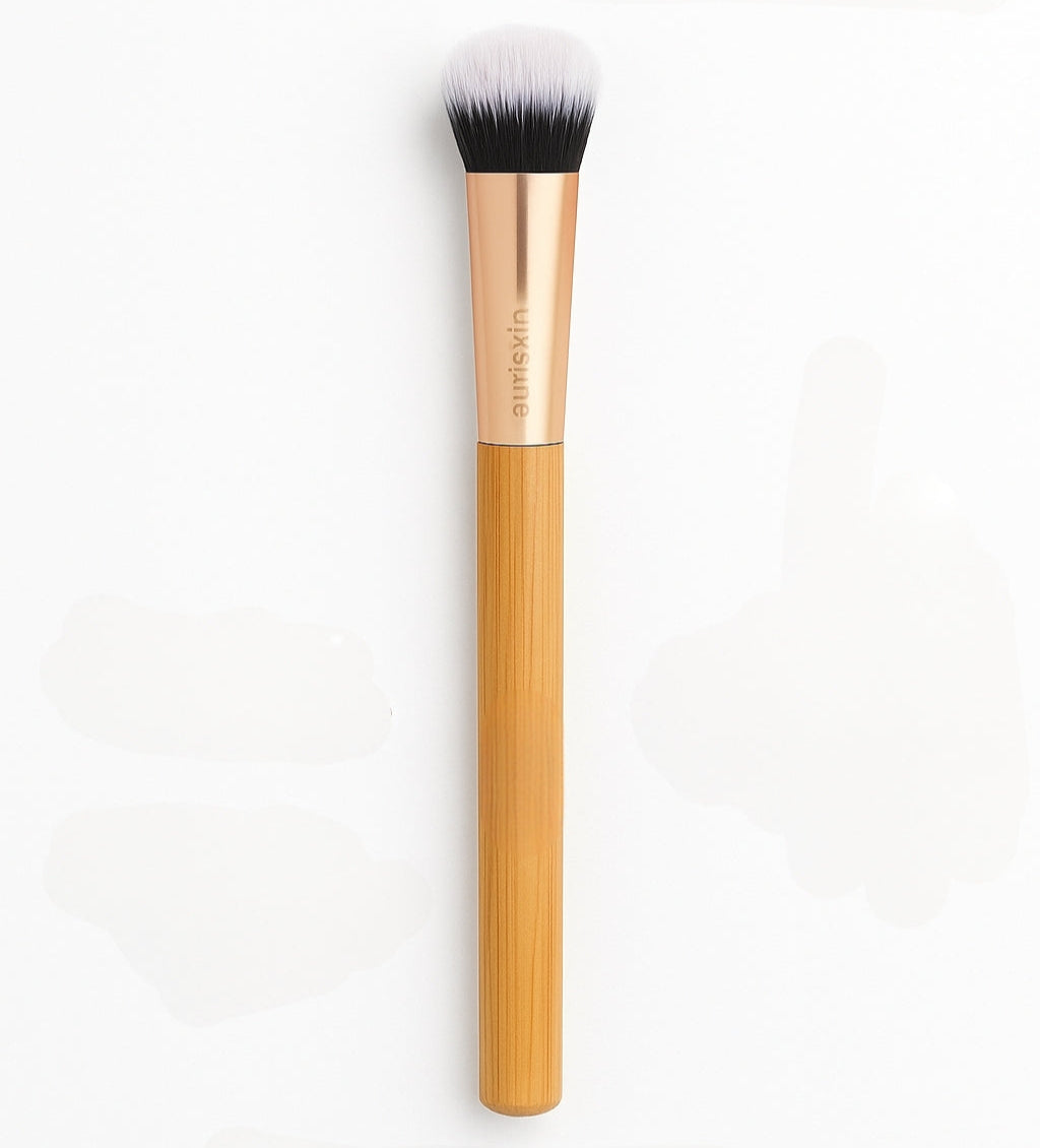 Concealer Petal Brush